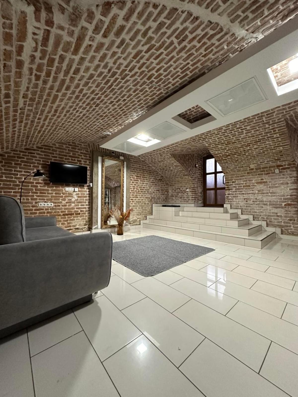 チェルニウツィー2Х Кім-Й Loft На Площі Філармонії By Willoxアパートメント エクステリア 写真