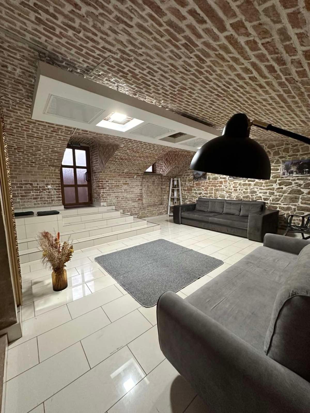 チェルニウツィー2Х Кім-Й Loft На Площі Філармонії By Willoxアパートメント エクステリア 写真