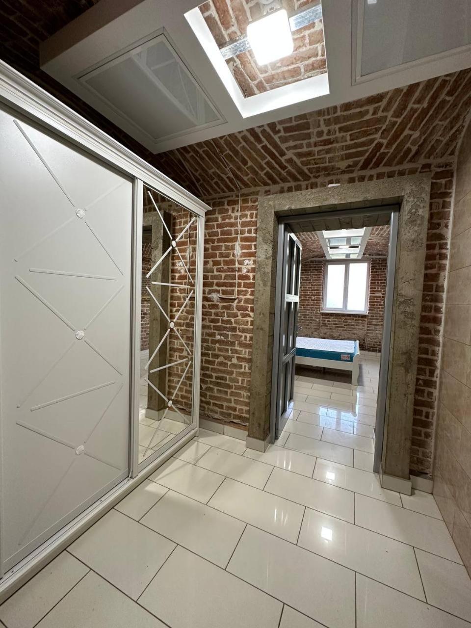 チェルニウツィー2Х Кім-Й Loft На Площі Філармонії By Willoxアパートメント エクステリア 写真